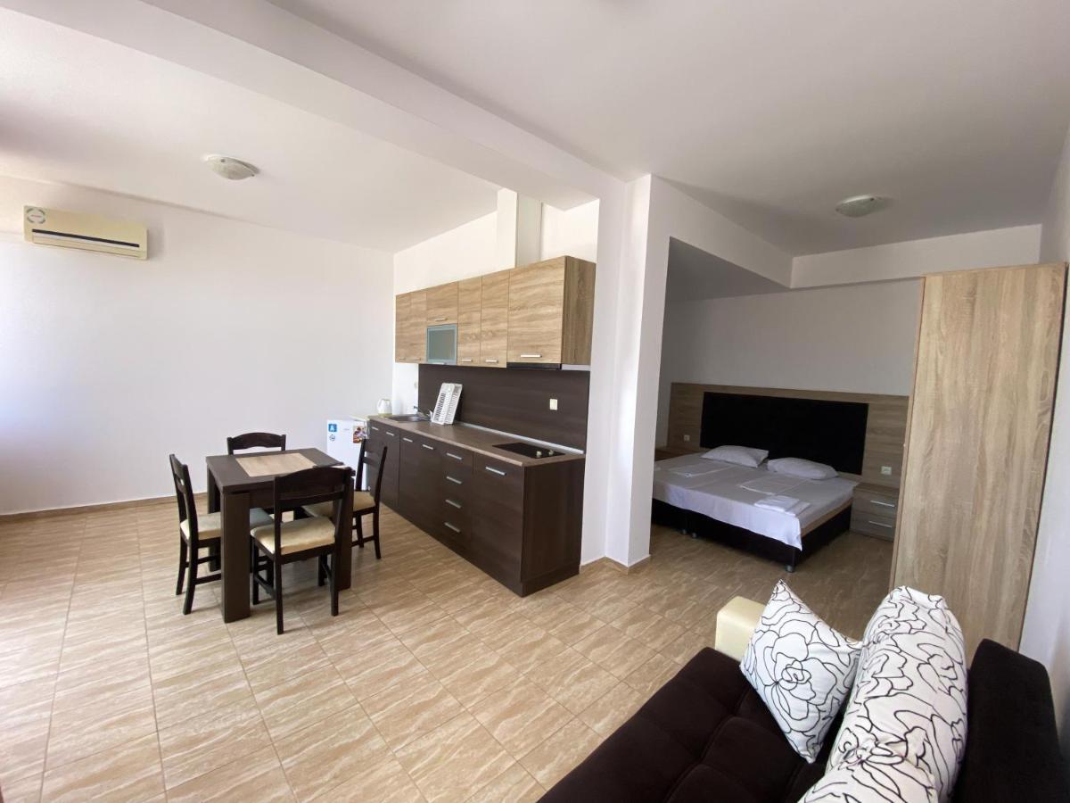 Sunrise Apartments, Pomorie Exterior photo